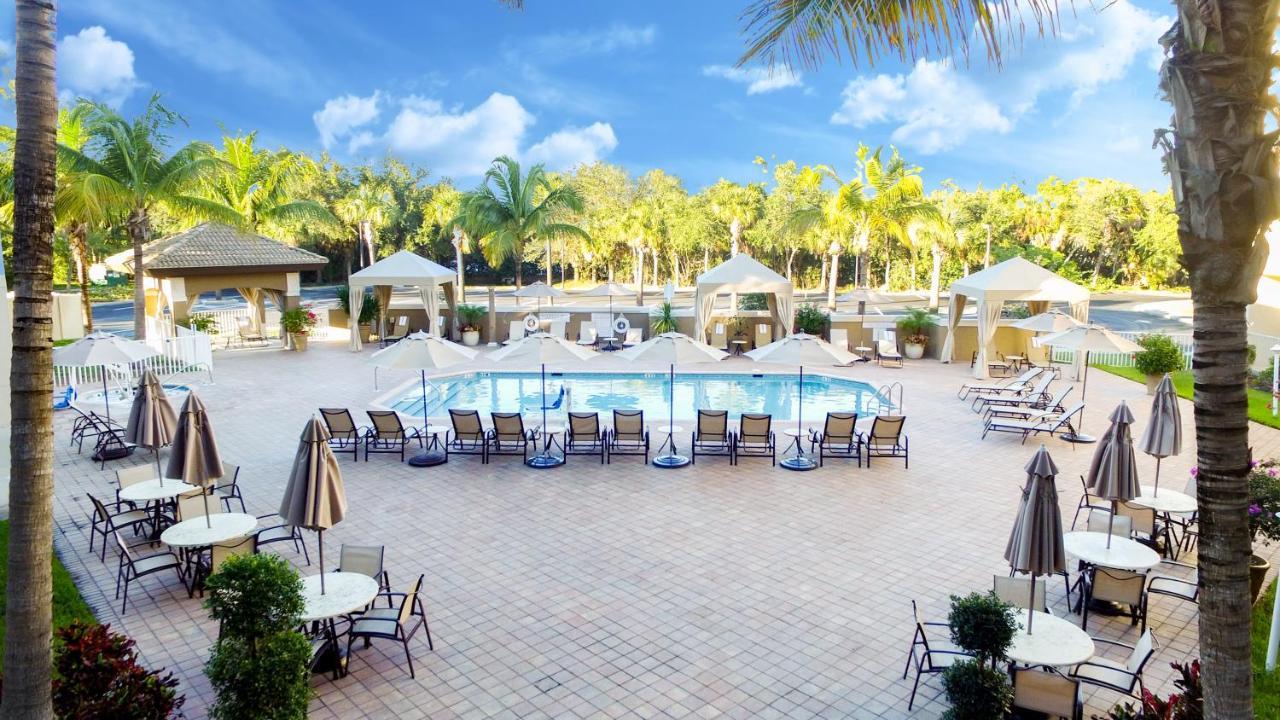 Holiday Inn Express & Suites Naples Downtown - 5Th Avenue By Ihg Kültér fotó