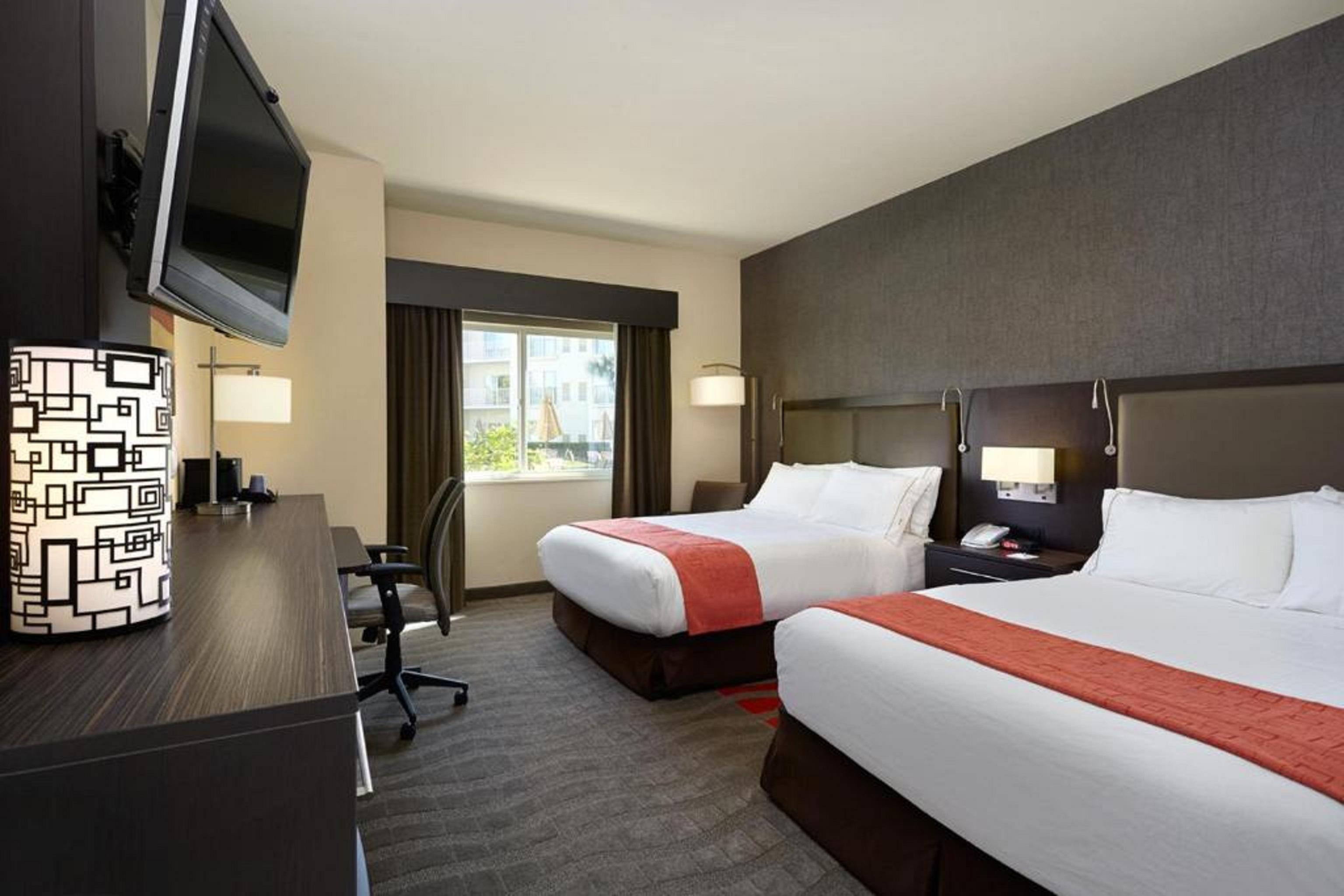 Holiday Inn Express & Suites Naples Downtown - 5Th Avenue By Ihg Kültér fotó