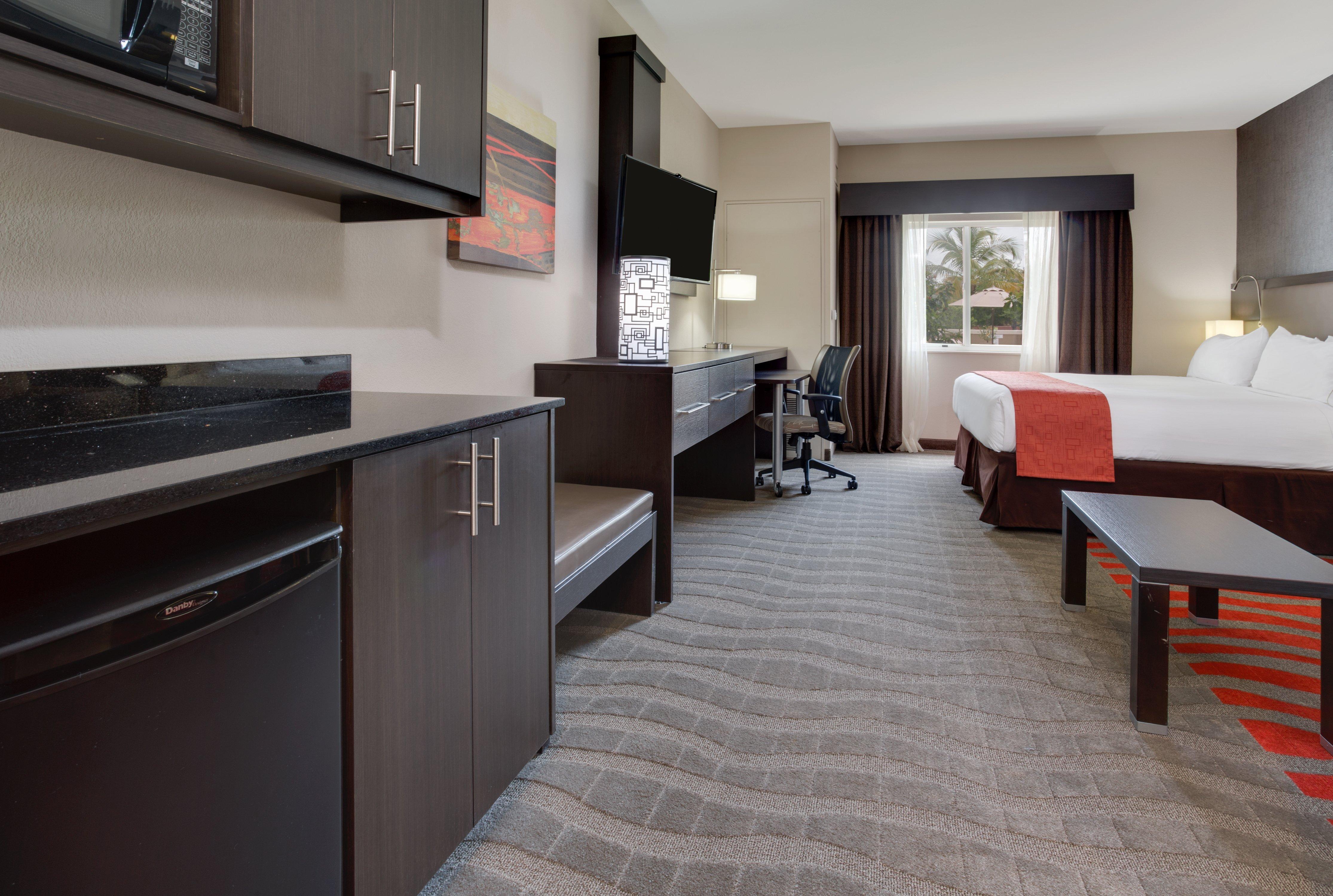 Holiday Inn Express & Suites Naples Downtown - 5Th Avenue By Ihg Kültér fotó