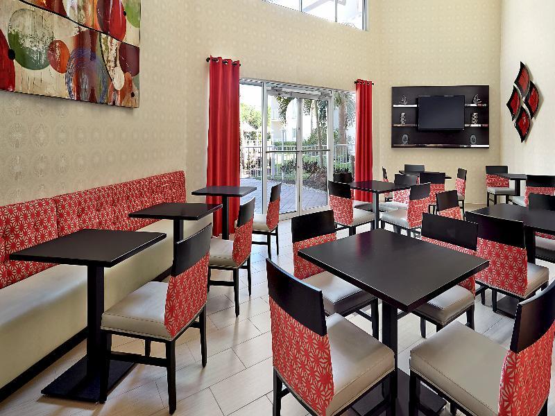 Holiday Inn Express & Suites Naples Downtown - 5Th Avenue By Ihg Kültér fotó