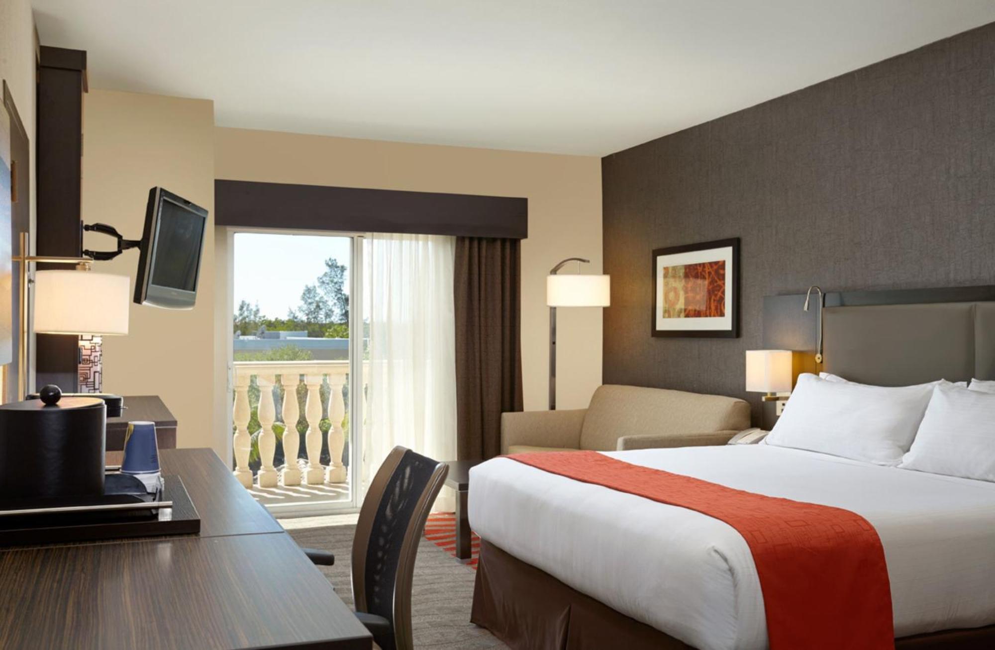 Holiday Inn Express & Suites Naples Downtown - 5Th Avenue By Ihg Kültér fotó